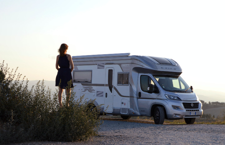 how much does it cost to hire a motorhome uk