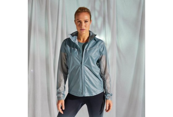 Kiprun Light Women's Rainproof Running Jacket Light Green