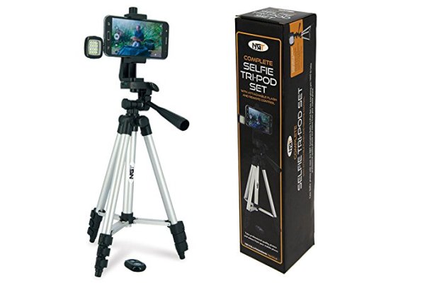 NGT ANGLERS SELFIE TRIPOD WITH REMOTE CONTROL AND NIGHT LIGH